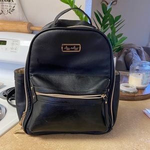 Itzy ritzy mini diaper bag in black
